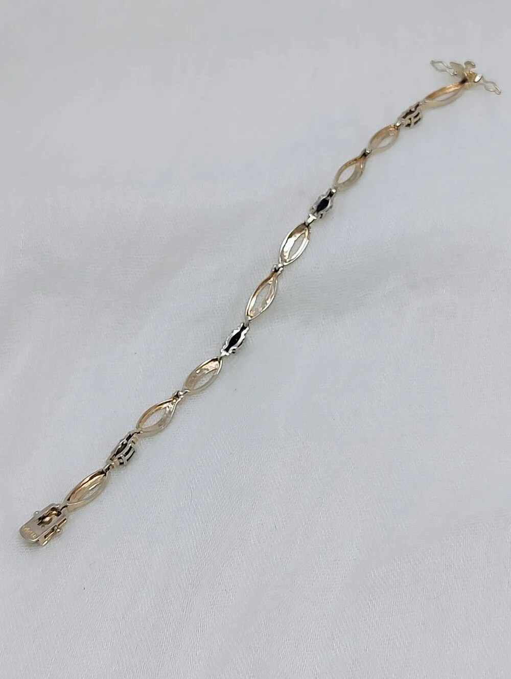 Vintage 925 Sterling Silver Genuine Sapphire Classy Tennis Bracelet